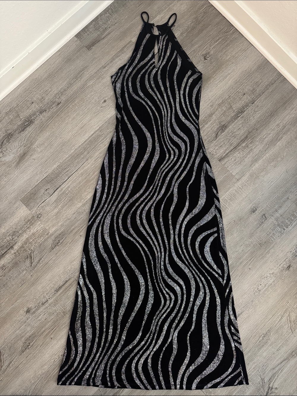 Black Halter Bodycon Maxi Dress with Silver Wave Pattern